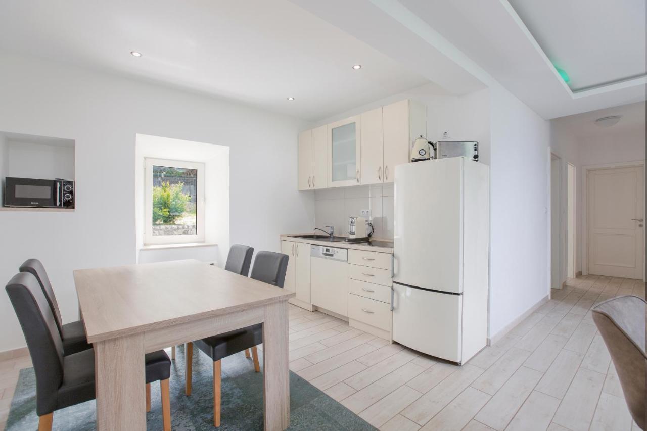 Apartments D&V Kotor Zewnętrze zdjęcie