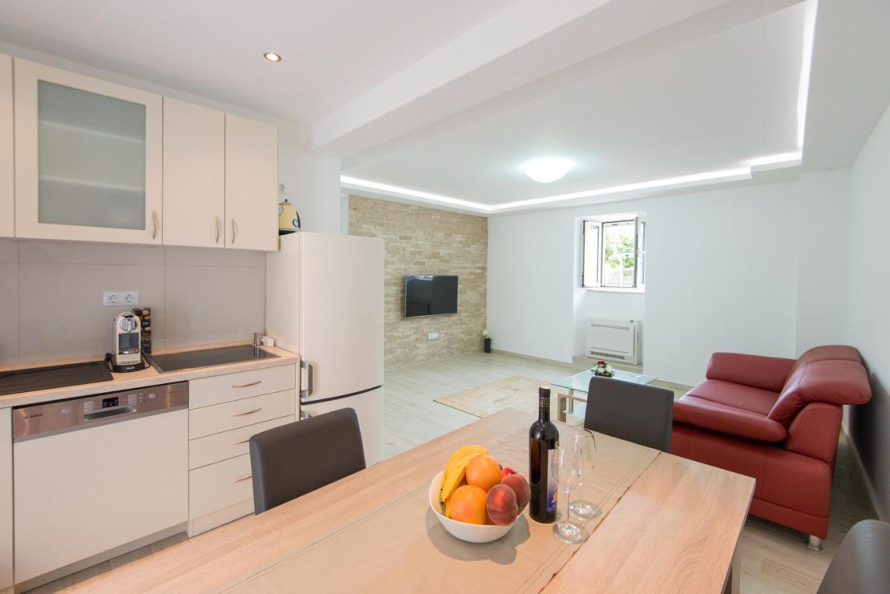 Apartments D&V Kotor Zewnętrze zdjęcie